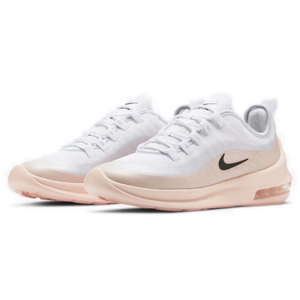 Nike Air Max Axis Women’s Sneakers